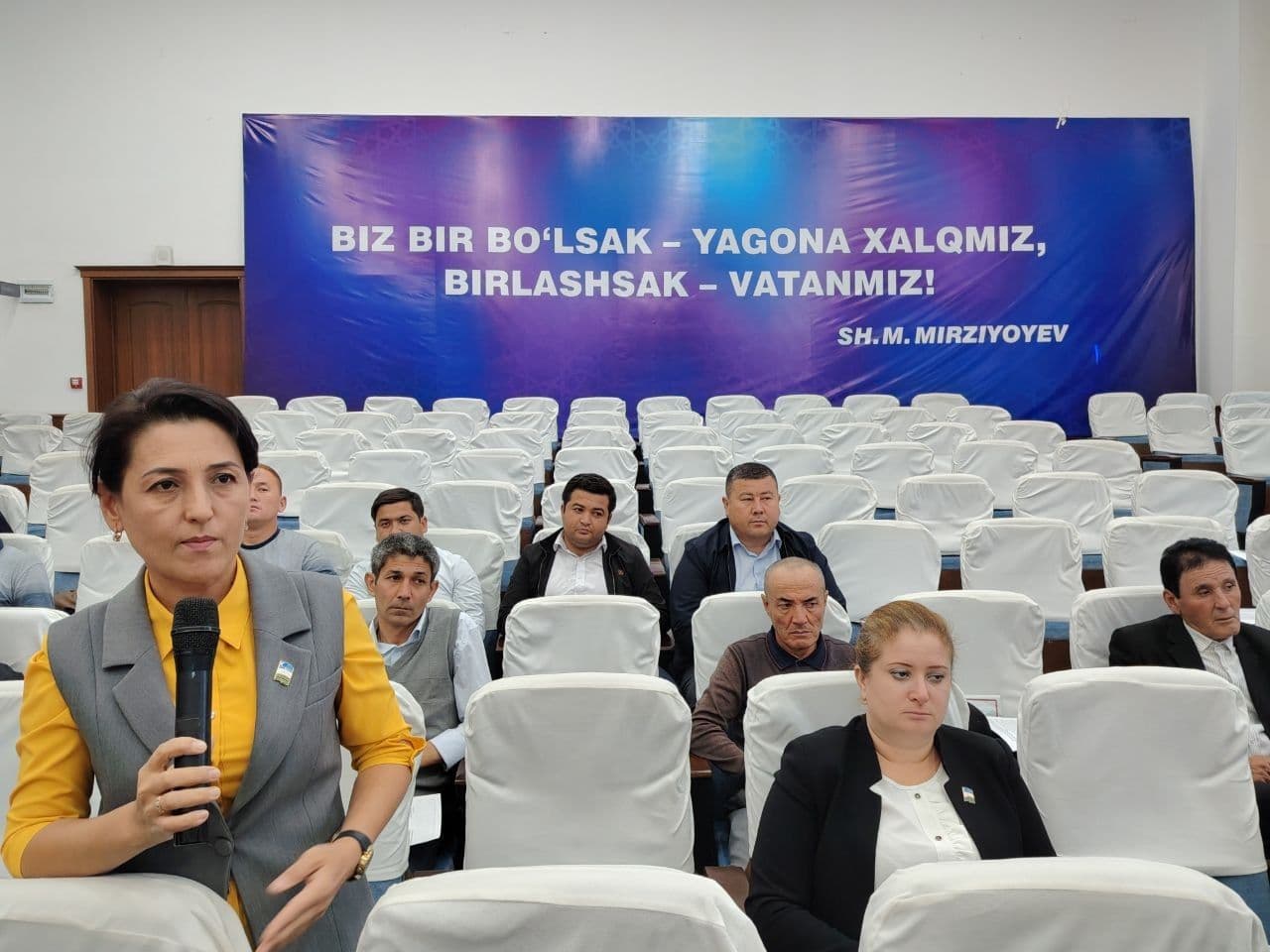 SESSIYADA DEPUTAT SAVOLI: MUROJAATLAR BILAN ISHLASH VA MAS’ULIYAT MASALALARI MUHOKAMA QILINMOQDA