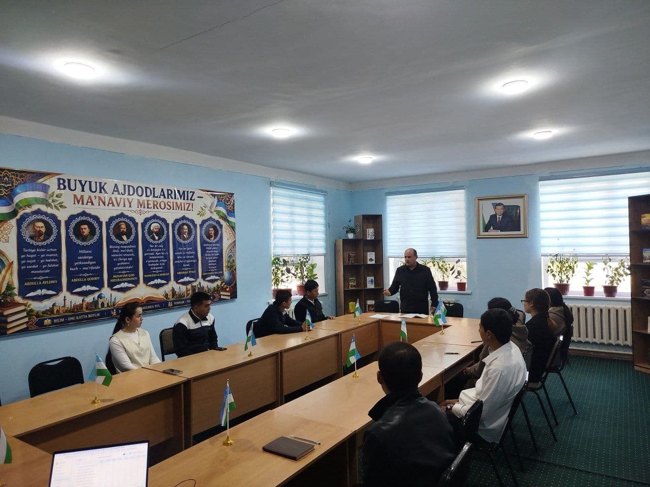 YOSHLAR MASLAHAT GURUHI A’ZOLARI BILAN UCHRASHUV O‘TKAZILDI