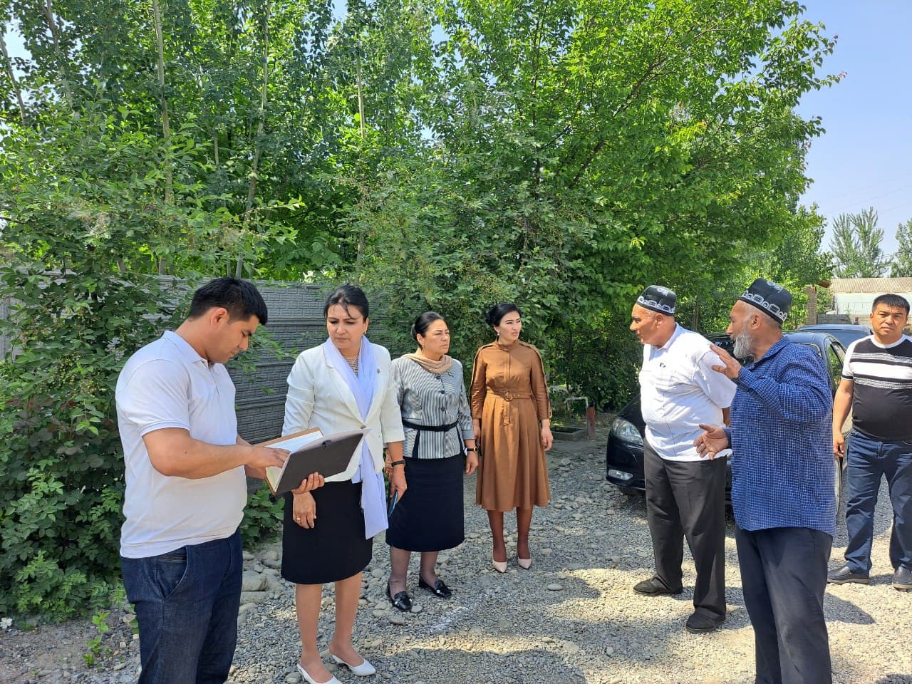 Аҳолининг кундалик муаммоларини депутатлар назоратида