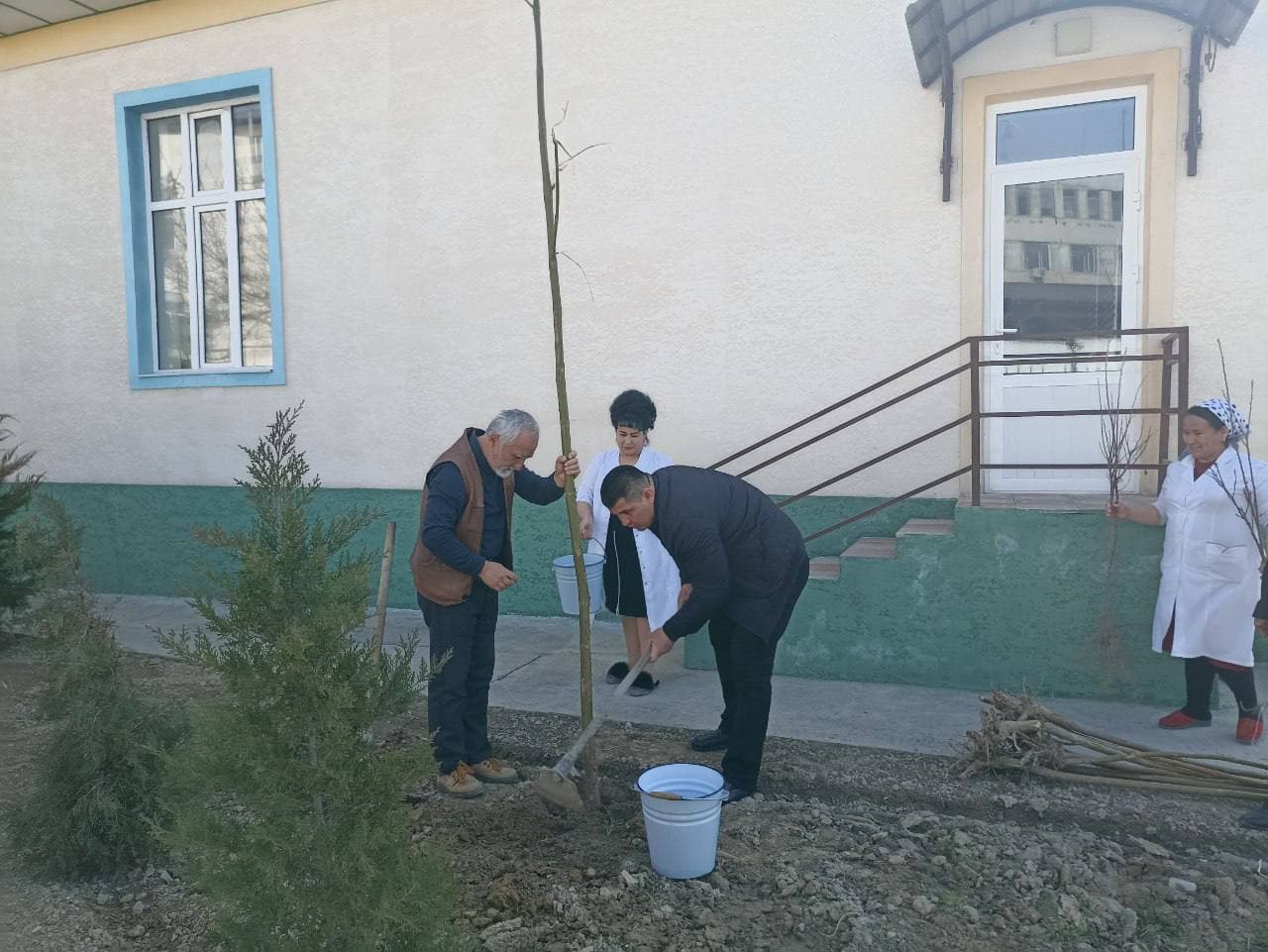 “YASHIL MAKON” UMUMMILLIY LOYIHASI DAVOM ETMOQDA.