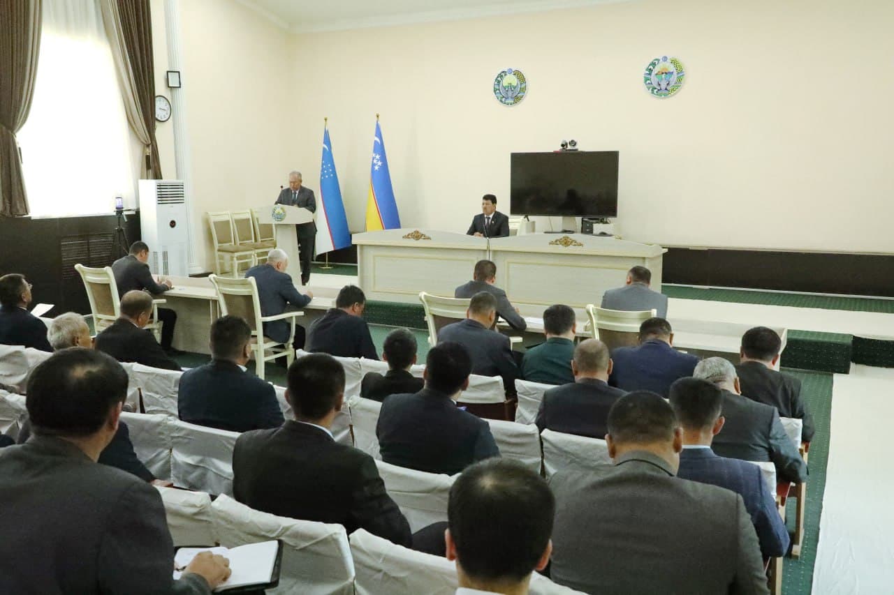 Халық депутатлары Нөкис районлық Кеңесиниң гезектеги жетинши шақырық сегизинши сессиясы болып өтти